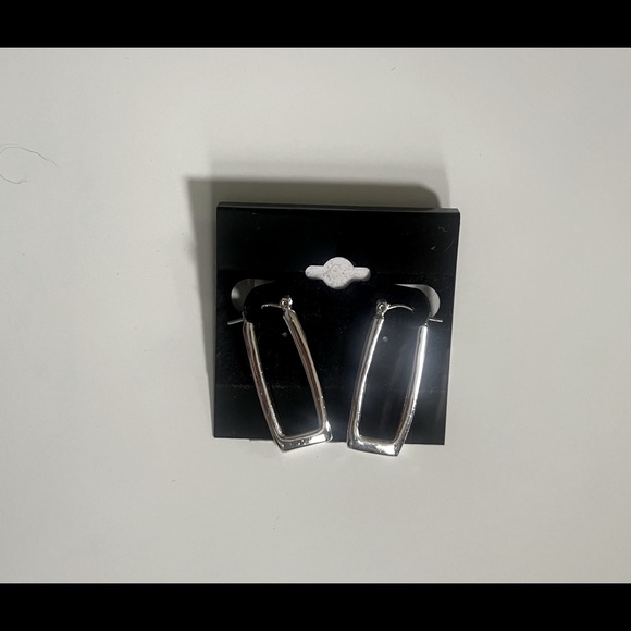 🆕 Silver Rectangle Drop Hoop Earrings 💙 - Picture 3 of 3